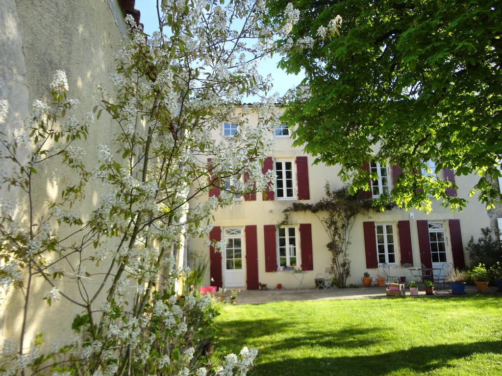 Bed and Breakfast Le Logis De La Poupeliere Vouhe  Экстерьер фото