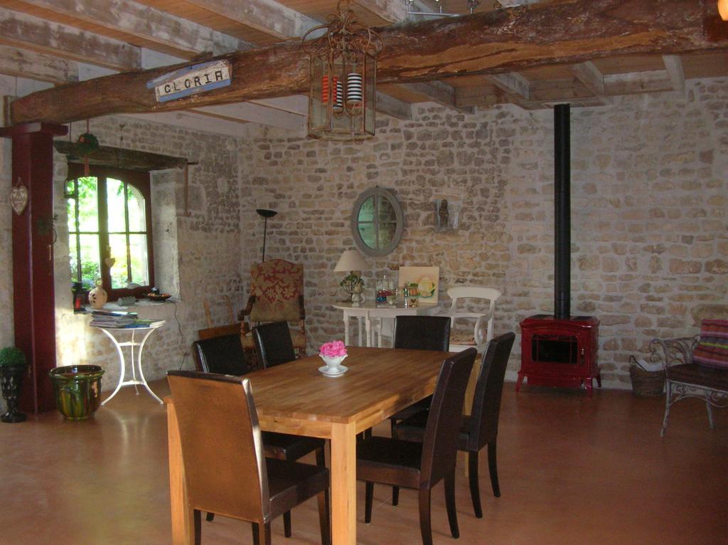 Bed and Breakfast Le Logis De La Poupeliere Vouhe  Экстерьер фото