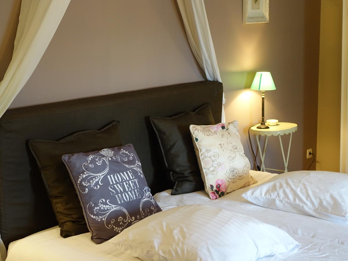 Bed and Breakfast Le Logis De La Poupeliere Vouhe  Экстерьер фото